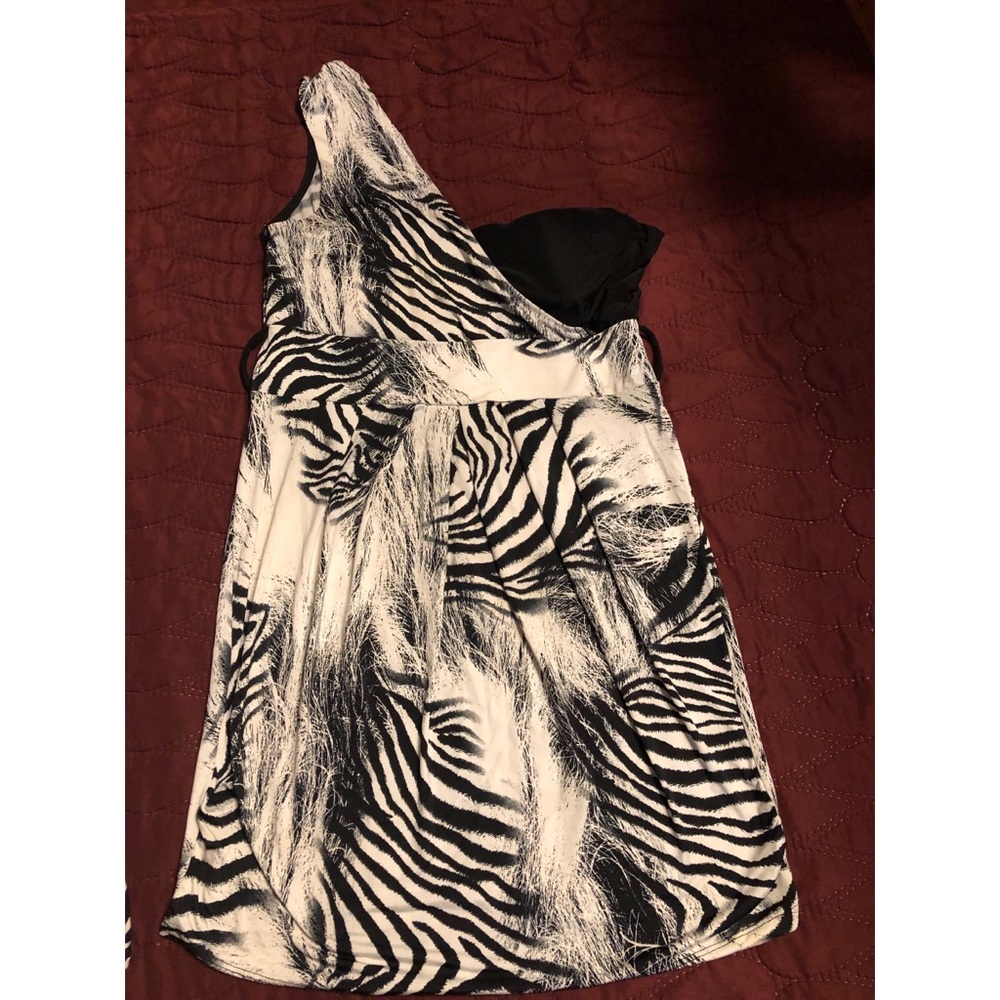 🆕3/30 Black and white Top